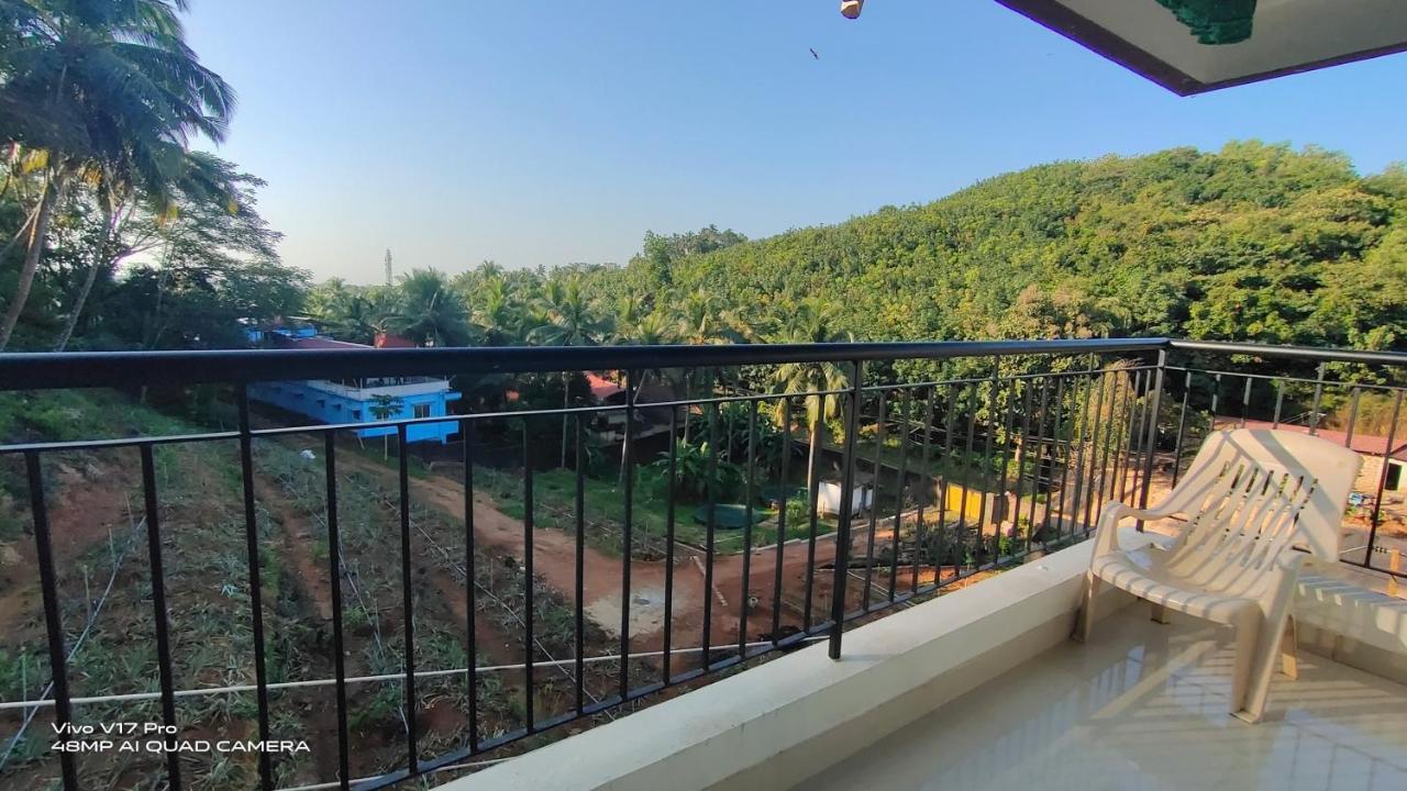 305 Home Stay Mangalor Kültér fotó
